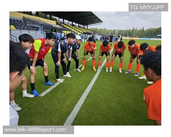 高棋足球引领新潮流助力青少年成长与发展探索足球教育新模式